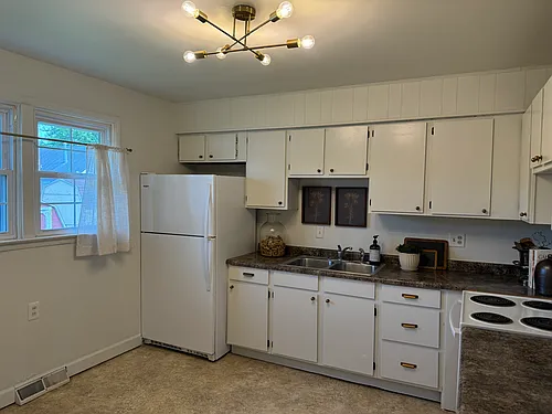 1208 N Fullhart Dr Photo 1