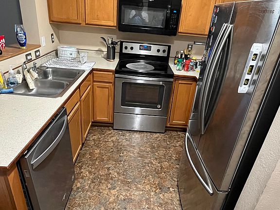 3rd image of 1333 Toole Ave Unit C24