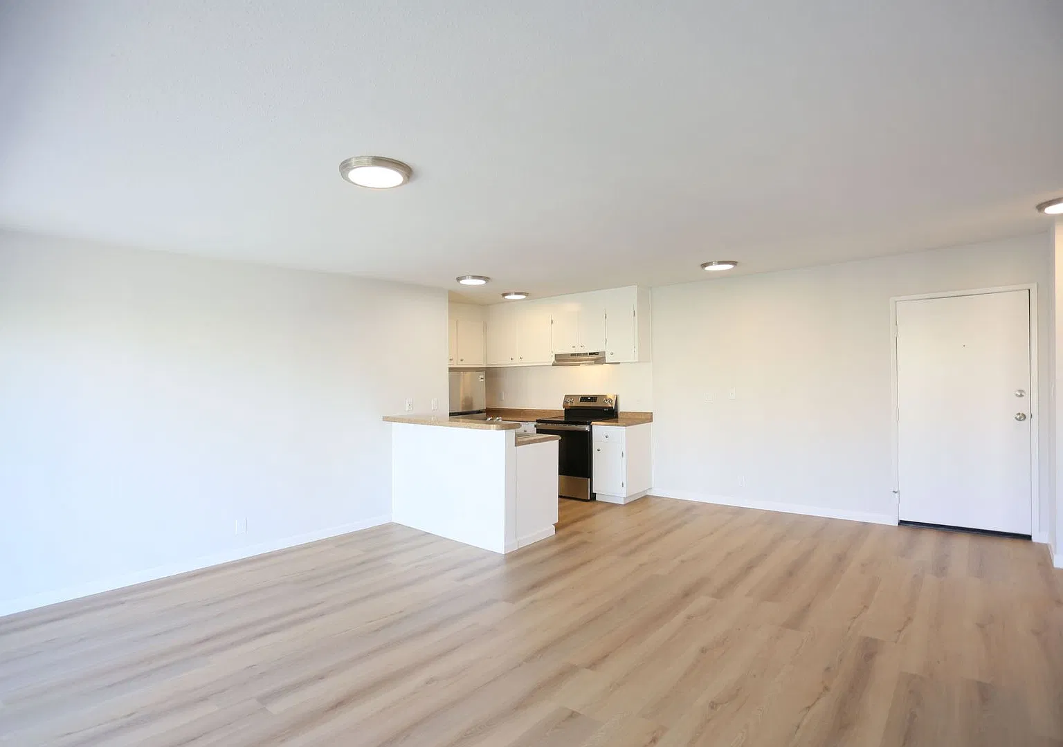 1470 Alice Street — Photo 2