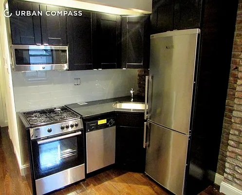 Rented by Compass | media 24