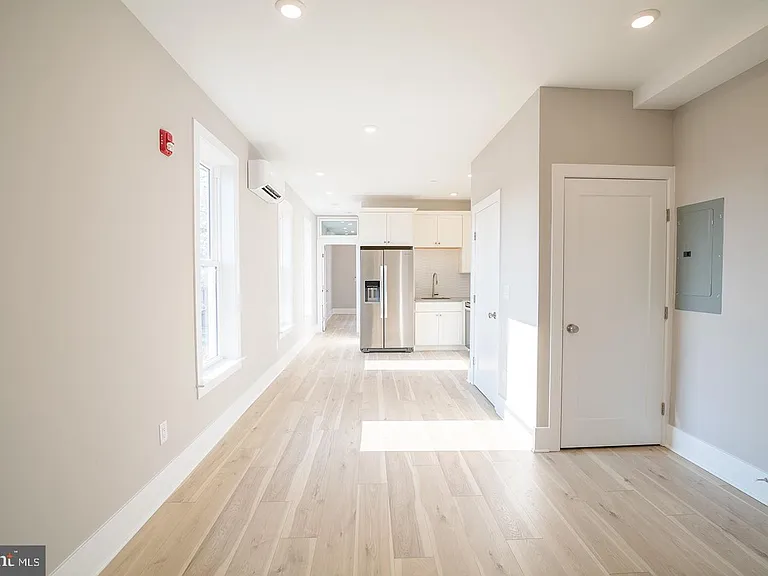 720 N Preston St #2R — Photo 2