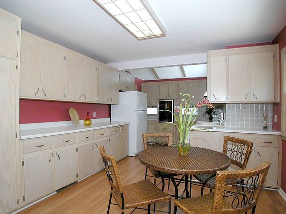 Large eat-in kitchen