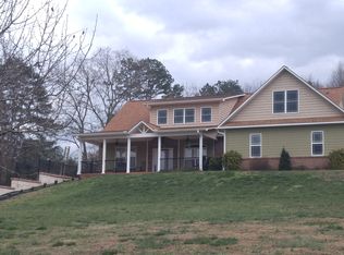 2039 Mentor Rd, Louisville, TN 37777