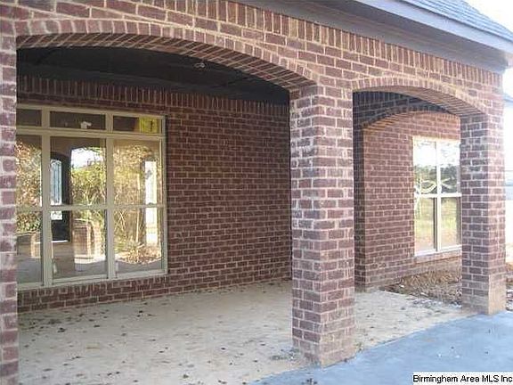 4th image of 280 Macallan Dr