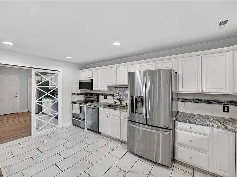 3341 Newton Rd — Photo 20