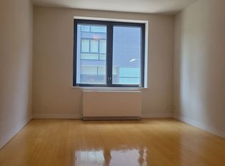 252 E 2nd St APT 2E, New York, NY 10009
