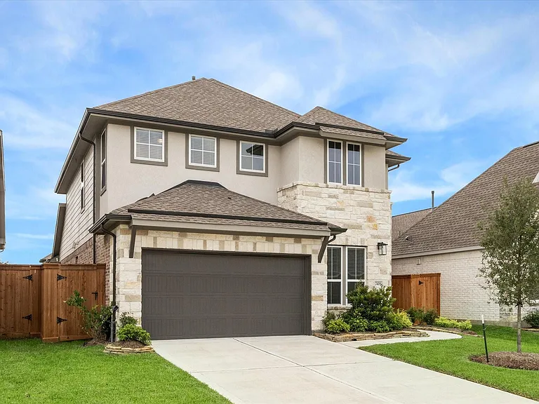 2418 Russet Forest Dr — Photo 2