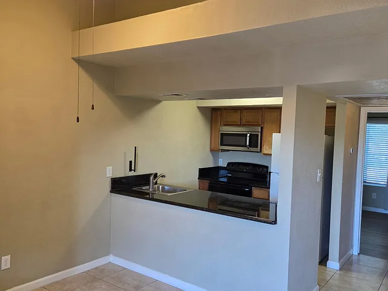 1241 N 48th St #201 — Photo 3