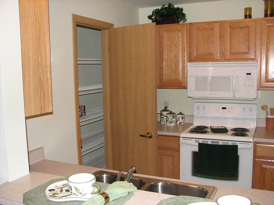 1st image of 202 Prairie Heights Dr APT 208
