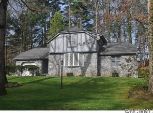 316 Winding Way Ln, Hendersonville, NC 28792