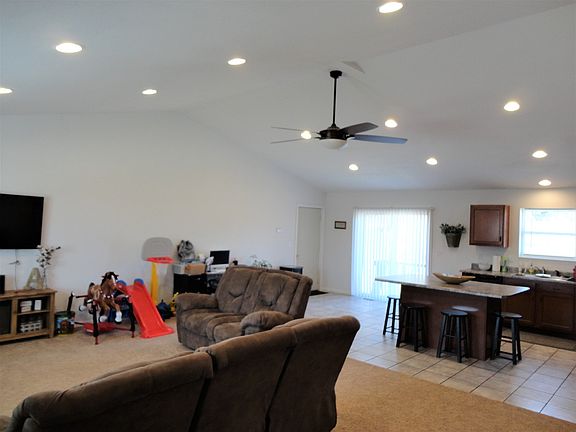 3rd image of 28 Westwood Dr