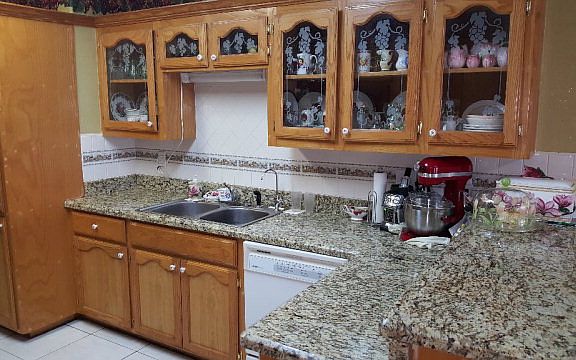 5th image of 304 Coconut Palm Ave