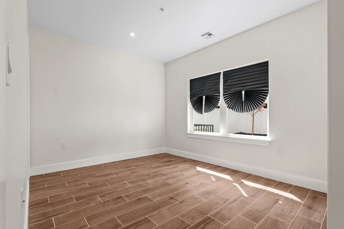 Building Photo - 50 Bock Ave #1