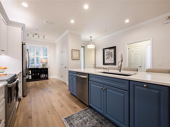 5th image of 4874 Hampshire CT #1-105