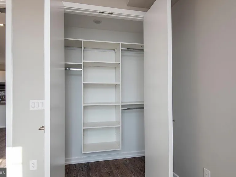 1340 S 13th St #2I — Photo 12