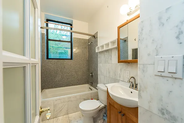 Rented by Nooklyn NYC LLC | media 45