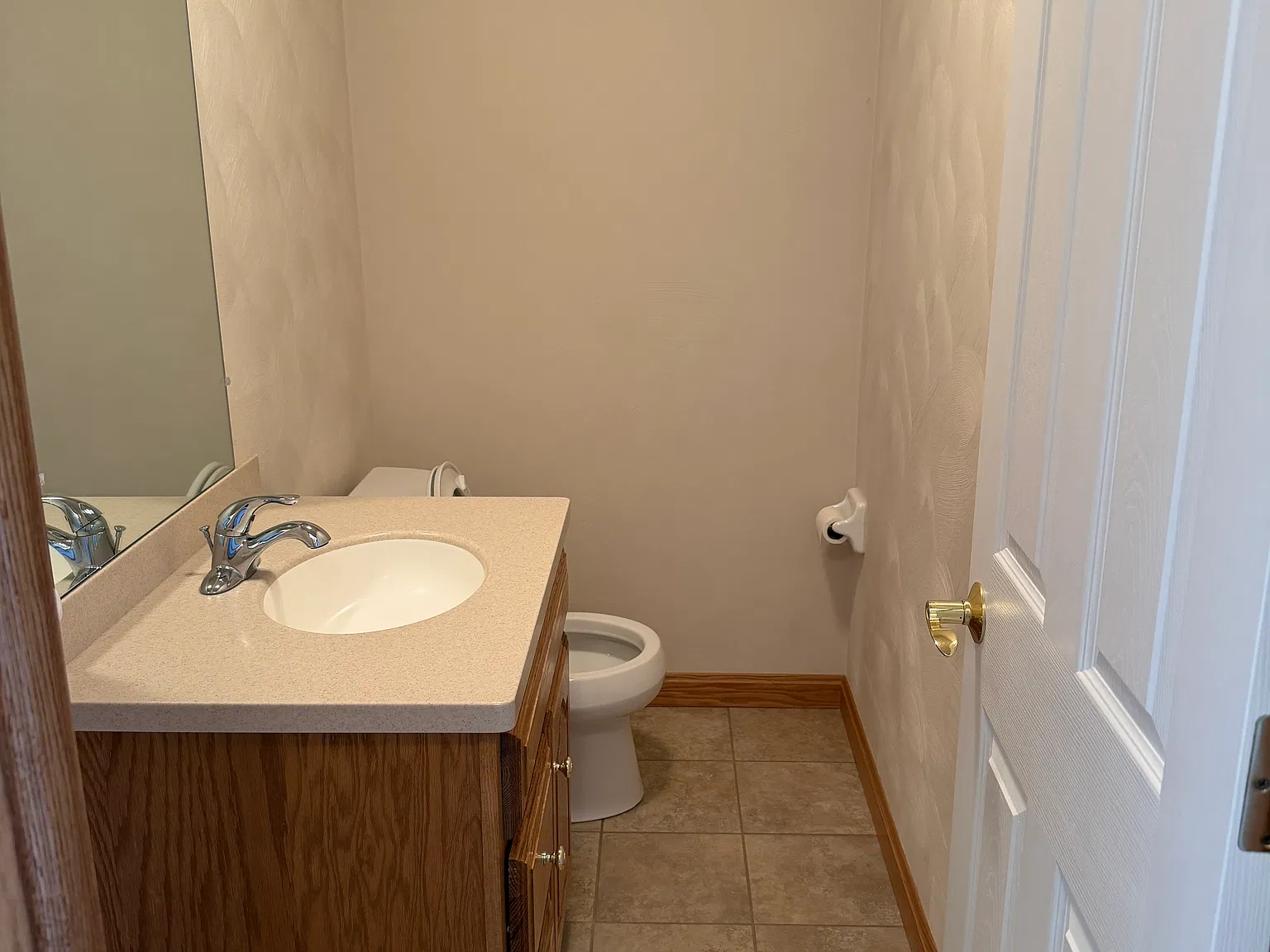2 bed, 1.5 bath, 1266 sqft, $1,550 — Photo 4