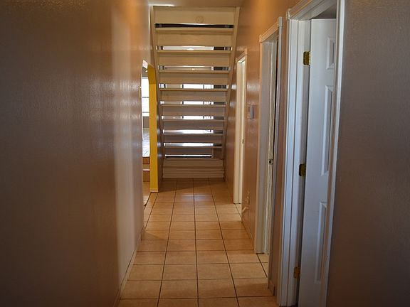 4th image of 403 N Carol Ave