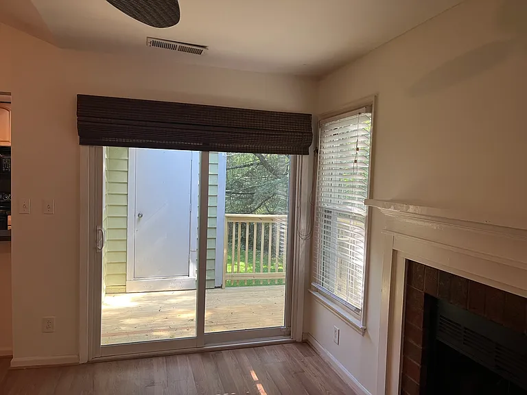 3222 Selwyn Farms Ln #6 — Photo 4