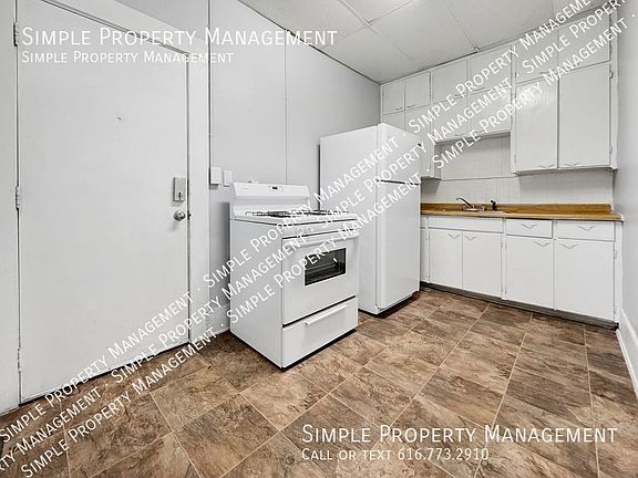 5th image of 1550 Coit Ave NE