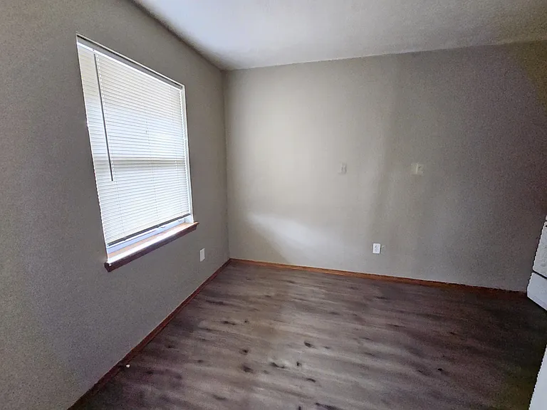 1208 NW Dearborn Ave #C — Photo 4