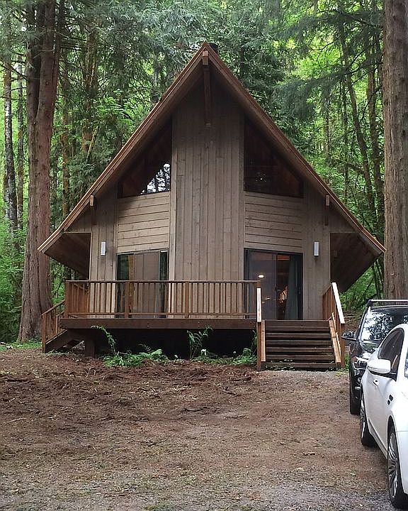 2nd image of 26712 E Henry Creek Rd