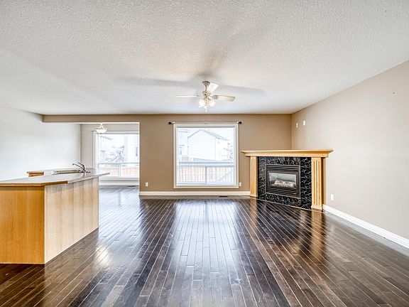 5th image of 413 Bayside Pl SW #300