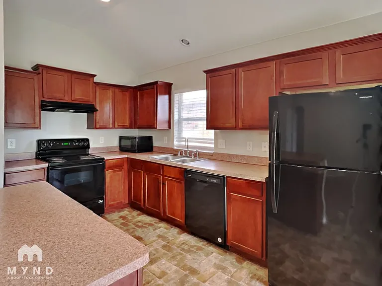 1019 Cottontail Dr — Photo 4