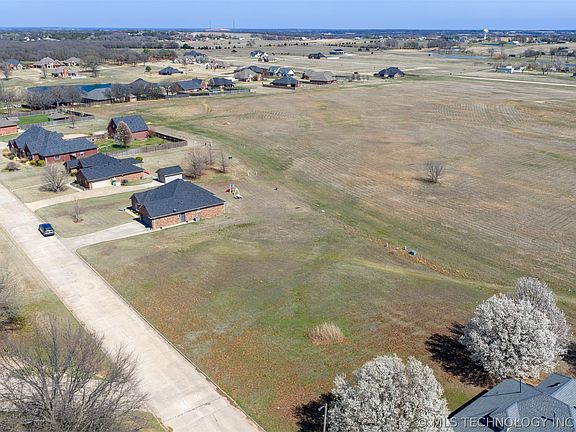 5th image of Wilshire Rd