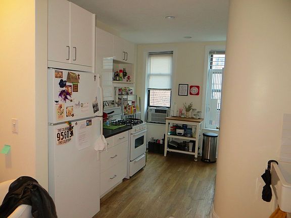 3rd image of 524 E 84th St APT 3E