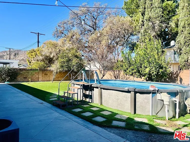 24021 Welby Way — Photo 15