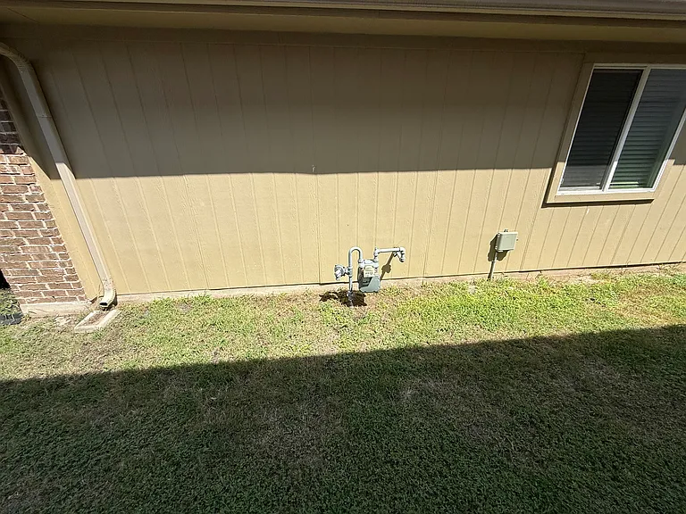 18421 Weatherby Ln — Photo 19