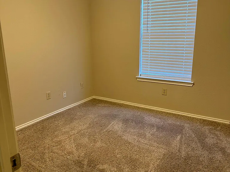 565 Briarcliff Dr — Photo 12