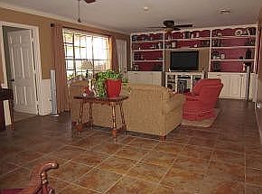 3rd image of 2918 Dogwood Dr