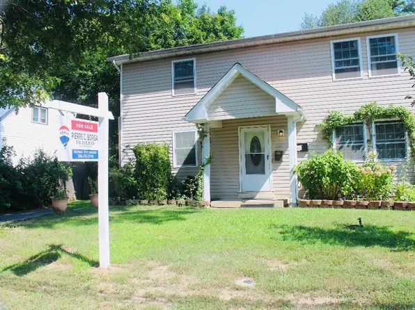 193 Parkway Boulevard, Wyandanch, NY 11798