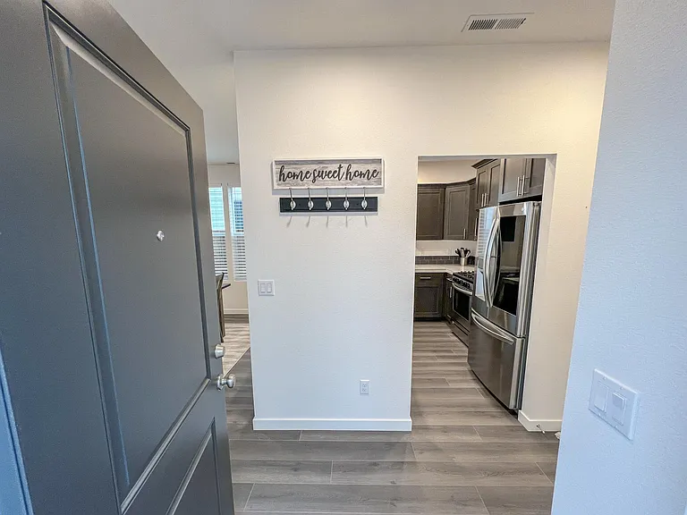 833 S 23rd Ave — Photo 3