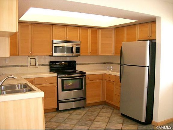 2nd image of 3024 Winfield Ave