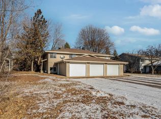 4412 80th Ave N, Brooklyn Park, MN 55443