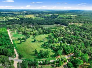 25 Holly Hill Ln, Perkinston, MS 39573