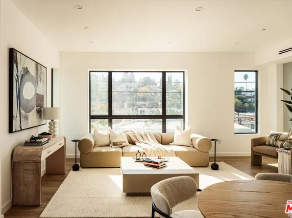 2822 1/2 Avenel St, Los Angeles, CA 90039