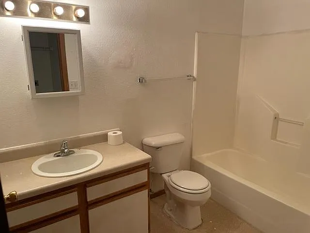 1301 N Oak Ave #309 — Photo 6