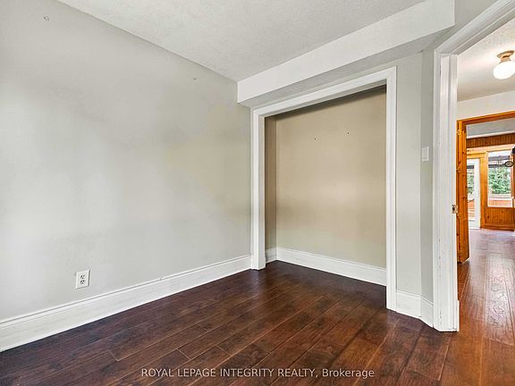 5th image of 4 Berton Pl