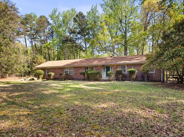 6818 Iron Gate Dr, Bahama, NC 27503