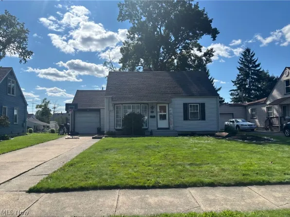 595 Bonnie Brae Ave NE, Warren, OH 44483