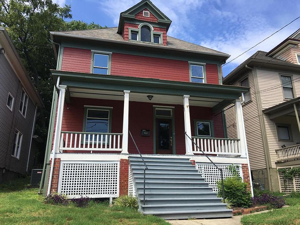 1st image of 835 Marshall Ave SW