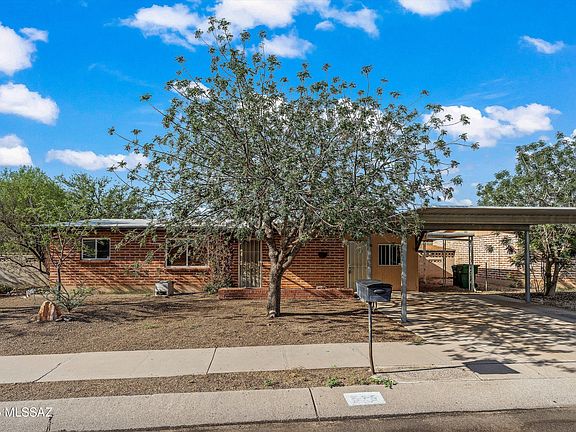 3rd image of 525 E Muriel Pl