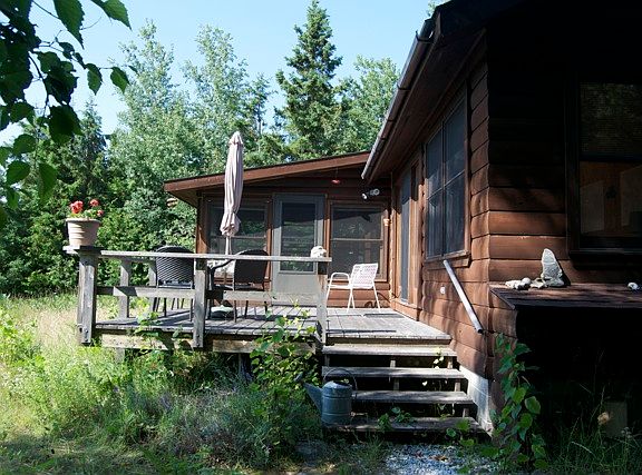 View of deck and side 