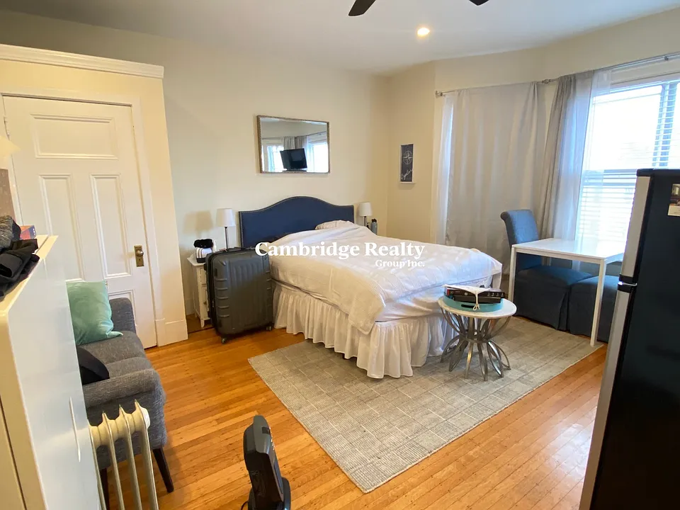 14 Chiswick Rd #1T