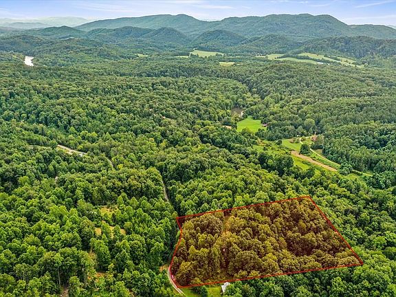 2nd image of 221 Tellico Camp Rd