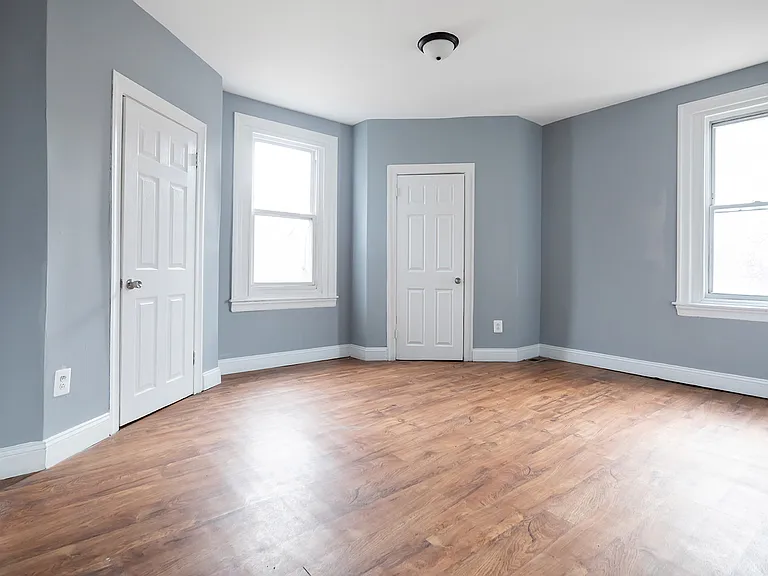 851 S 57th St — Photo 25